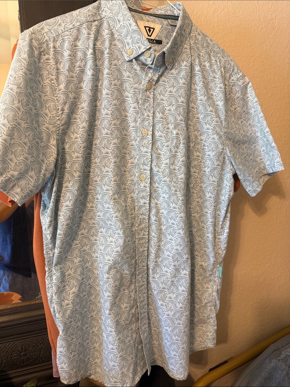 Volcom Light Blue Paisley Short Sleeve Button-Down Shirt